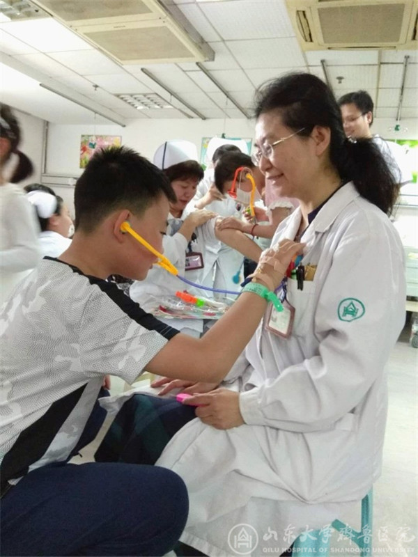 “健康童行 温暖相伴”绿帽社各科室举办欢庆六一活动