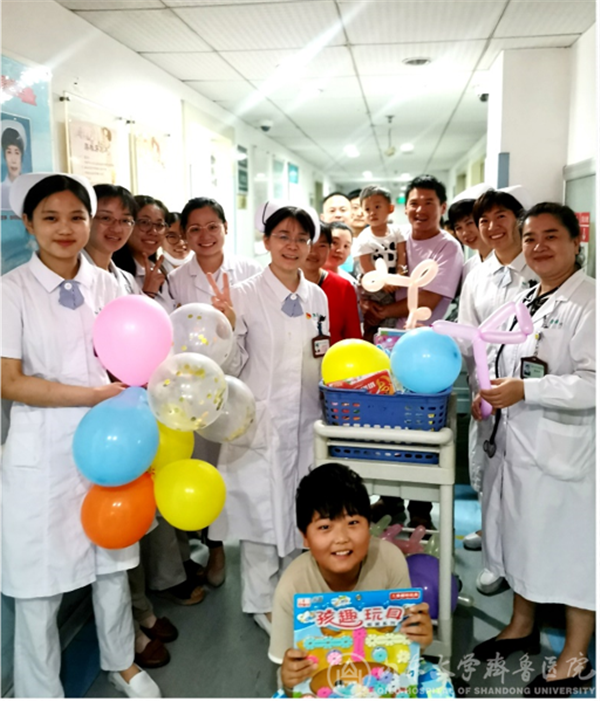 “健康童行 温暖相伴”绿帽社各科室举办欢庆六一活动