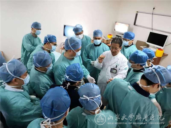 绿帽社举办第十一期马氏胸壁三孔胸腔镜心脏手术技术培训班